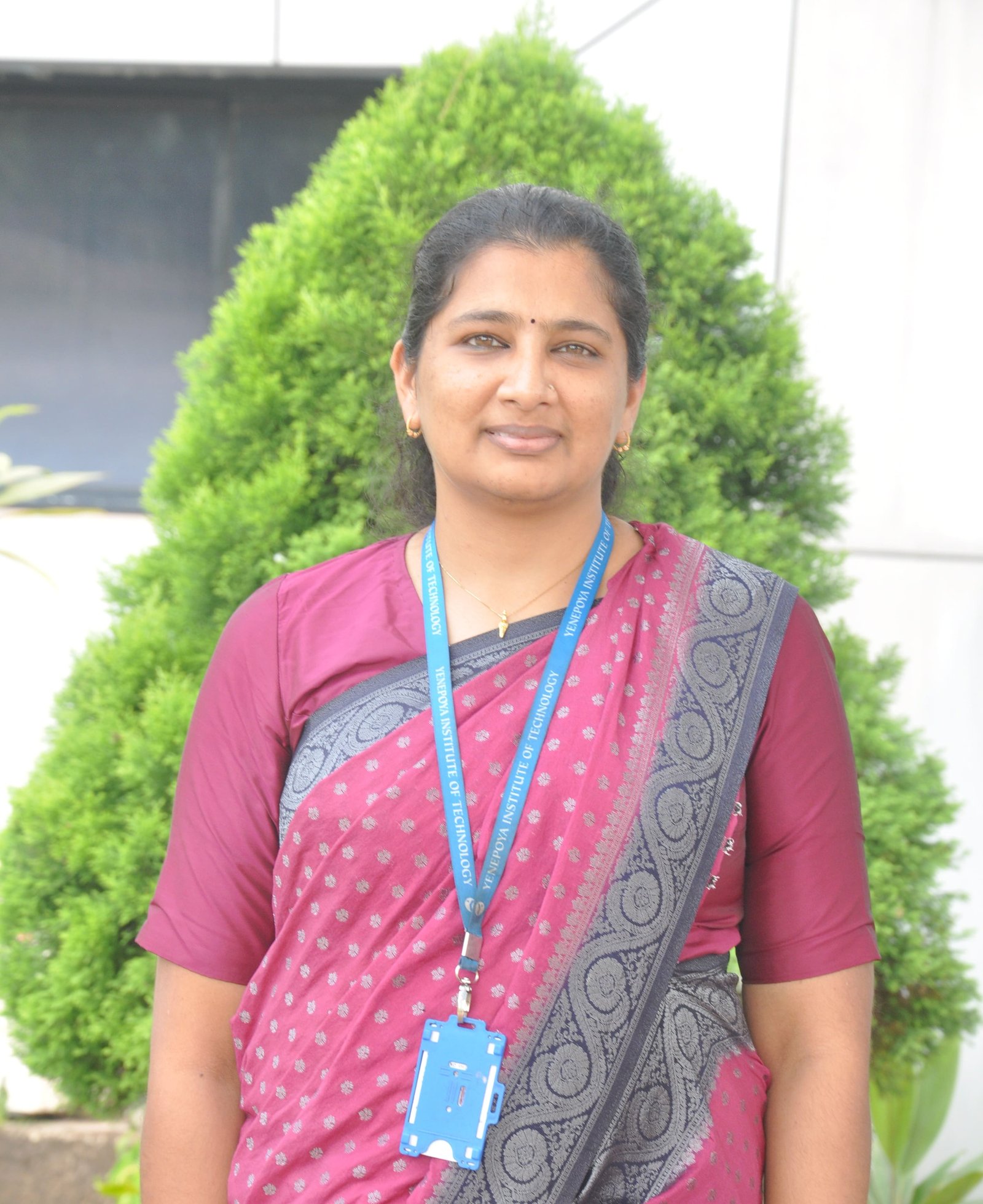 Dr. Anna Thomas